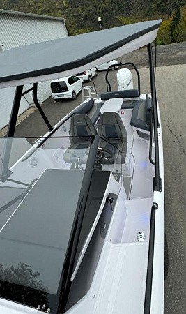 Катер Axopar 25 Cross-Top